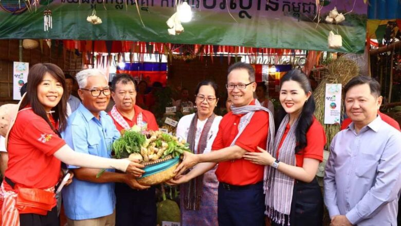 លោកបណ្ឌិតរដ្ឋមន្រ្តី អ៊ាង សុផល្លែត អញ្ជើញចូលរួមបើកព្រឹត្តិការណ៍សង្រ្កាន្តអូររាំងឪ នៅឧទ្យានទន្លេស្ងួត  ស្រុកអូររាំងឪ ខេត្តត្បូងឃ្មុំ