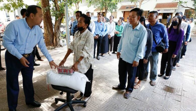 លោករដ្ឋមន្រ្តី នេត្រ ភក្ត្រា ៖ ក្រសួងព័ត៌មានបានគិតគូរខ្ពស់ចំពោះជីវភាពរស់នៅ និងសុខមាលភាពរបស់មន្រ្តីរាជការ មន្ត្រីជាប់កិច្ចសន្យា