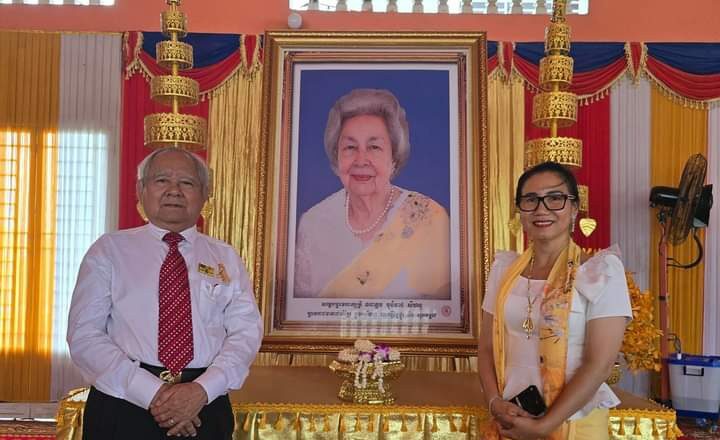 ឧកញ៉ា កែវ មុំ ប្រធានក្រុមប្រឹក្សាភិបាលក្រុមហ៊ុន  លីលី ហ្វូតគ្រុប បានអញ្ជើញក្នុងពិធីសូត្រមន្ត ចម្រើនព្រះបរិត្ត និងរាប់បាតព្រះសង្ឃ ៨៩អង្គ ដើម្បីថ្វាយព្រះពរជ័យសិរីមង្គល ក្នុងឱកាសព្រះរាជពិធីបុណ្យចម្រើនព្រះជន្មវឌ្ឍនមង្គលគម្រប់ ៨៨ យាងចូល ៨៩ ព្រះវស្សា សម្ដេចព្រះមហាក្សត្រី នរោត្តម មុនិនាថ សីហនុ ព្រះវររាជមាតាជាតិខ្មែរ