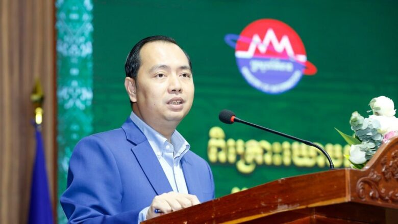 រដ្ឋមមន្រ្ដីក្រសួងព័ត៌មាន ដាស់តឿនដល់អ្នកសារព័ត៌មាន ឱ្យស្គាល់ពីខ្លួនឯងឱ្យបានច្បាស់ថាខ្លួនមិនមែនជាមន្ត្រីនគរបាលយុត្តិធម៌ទេ ហើយក៏មិនមែនជាតុលាការកាត់សេចក្តីដែរ