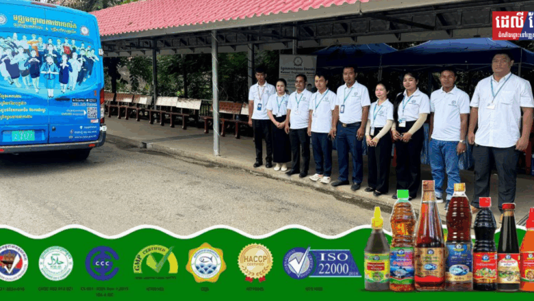 (ច្រកព្រំដែនអន្តរជាតិព្រំ)៖ គិតចាប់ពីម៉ោង ៨:០០នាទីព្រឹកថ្ងៃទី២៥ ខែមិថុនា ឆ្នាំ២០២៥នេះ មន្ត្រីរាជការនៃក្រសួងការងារ និងបណ្តុះបណ្តាលវិជ្ជាជីវៈដែលរួមមាន ទីភ្នាក់ងារជាតិមុខរបរ និងការងារ(NEA) បេឡាជាតិសន្តិសុខសង្គម(ប.ស.ស.) មន្ទីរការងារ និងបណ្តុះបណ្តាលវិជ្ជាជីវៈ និងមន្ត្រីពាក់ព័ន្ធគ្រប់ផ្នែកដែលប្រចាំការនៅច្រកព្រំដែនអន្តរជាតិព្រំ និងមណ្ឌលសំចតច្រកព្រំ ក្នុងខេត្តប៉ៃលិន បានត្រៀមខ្លួនរួចជា​ស្រេចក្នុងការផ្តល់ព័ត៌មានស្តីអំពីឱកាសការងារដ៏សម្បូរបែប ការអប់រំបណ្តុះបណ្តាល​បច្ចេកទេសនិងវិជ្ជាជីវៈ និងអត្ថប្រយោជន៍ ប.ស.ស. ដែលជាការគិតគូរ​របស់រាជរដ្ឋាភិបាល​កម្ពុជាដល់បងប្អូនប្រជាពលរដ្ឋ និងពលករខ្មែរនៅ​ប្រទេសថៃដែលមានបំណងវិលត្រឡប់មកស្រុកកំណើតវិញ៕