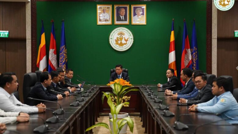 គណៈកម្មការគ្រប់គ្រងល្បែងពាណិជ្ជកម្មកម្ពុជា (គ.ល.ក.)រៀបចំពិធីប្រគល់វិញ្ញាបនបត្របញ្ជាក់សមត្ថភាពជូនសិក្ខាកាមដែលប្រឡងជាប់ក្នុង វគ្គបណ្តុះបណ្តាលមូលដ្ឋានគ្រឹះបុគ្គលិកពិសេសកាស៊ីណូប្រភេទ “ក” វគ្គទី២