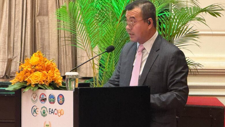 ឯកឧត្តមបណ្ឌិត កៅ ថាច អគ្គនាយកធនាគាររដ្ឋ ARDB ផ្តល់ទស្សនទានសំខាន់ៗចំនួន៧ ដល់សហព័ន្ធស្រូវអង្ករកម្ពុជា និងម្ចាស់រោងម៉ាស៊ីនកិន-កែច្នៃអង្ករ ជំរុញការអភិវឌ្ឍវិស័យស្រូវអង្ករកម្ពុជា