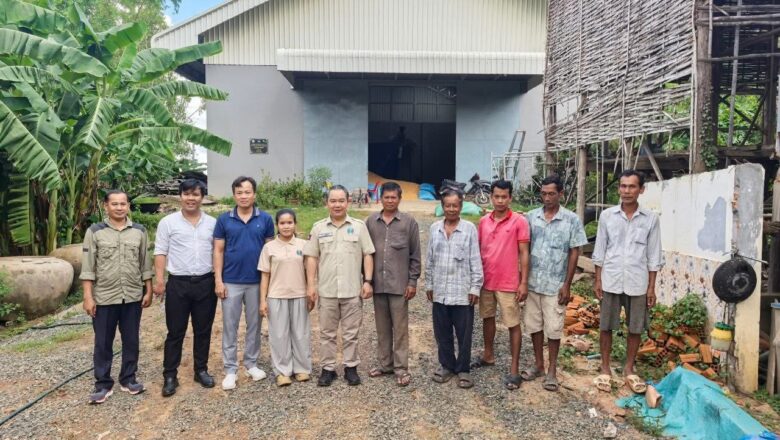 ឯកឧត្តមអនុរដ្ឋលេខាធិការ គី ច័ន្ទរំដួល អញ្ជើញដឹកនាំសម្របសម្រួលក្រុមហ៊ុន Agro King Trading Co.,Ltd. មកទិញពោតក្រហម នៅក្នុងខេត្តត្បូងឃ្មុំ