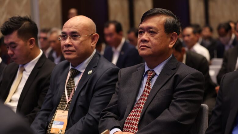 ឯកឧត្តម ចាន់ សីហា និងសហការីអញ្ជើញចូលរួមវេទិកាពាណិជ្ជកម្មស្វាយចន្ទី និងម្រេចកម្ពុជាក្រោមប្រធានបទ ការបើកច្រកទីផ្សារទៅកាន់សហភាពអឺរ៉ុប ២០២៥