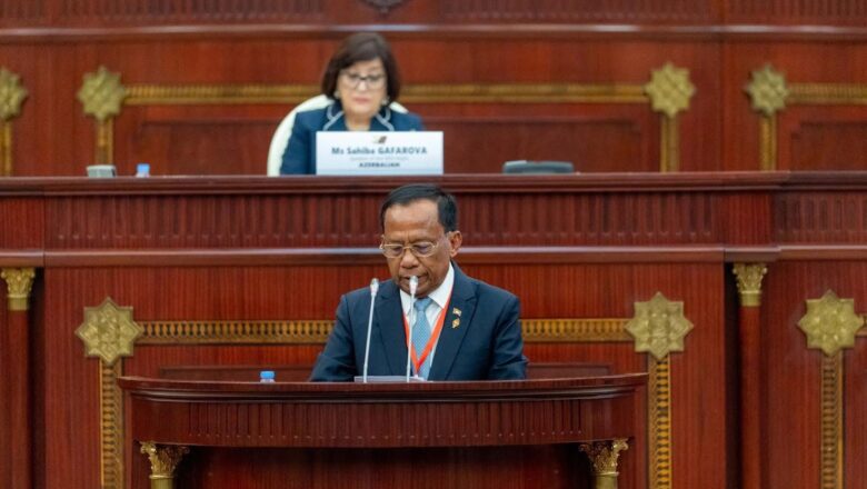 ឯកឧត្តម វង សូត ថ្លែងសុន្ទរកថាគន្លឹះ នៅក្នុងសន្និសីទសភាអន្តរជាតិ រំលឹកខួបលើកទី៣០ឆ្នាំ នៃការអនុម័តរដ្ឋធម្មនុញនៃសាធារណរដ្ឋអាស៊ែបៃហ្សង់