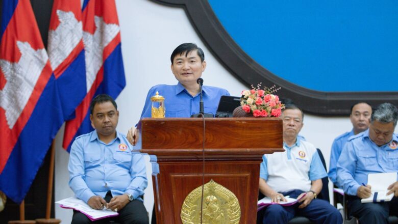 ឯកឧត្តម ហេង សួរ ដឹកនាំកិច្ចប្រជុំបូកសរុបលទ្ធផលការងារគណបក្ស ប្រចាំខែវិច្ឆិកា និងលើកទិសដៅភារកិច្ចប្រចាំខែធ្នូ ឆ្នាំ២០២៥ របស់ក្រុមការងារគណបក្សចុះមូលដ្ឋាន ស្រុកកំពង់សៀម