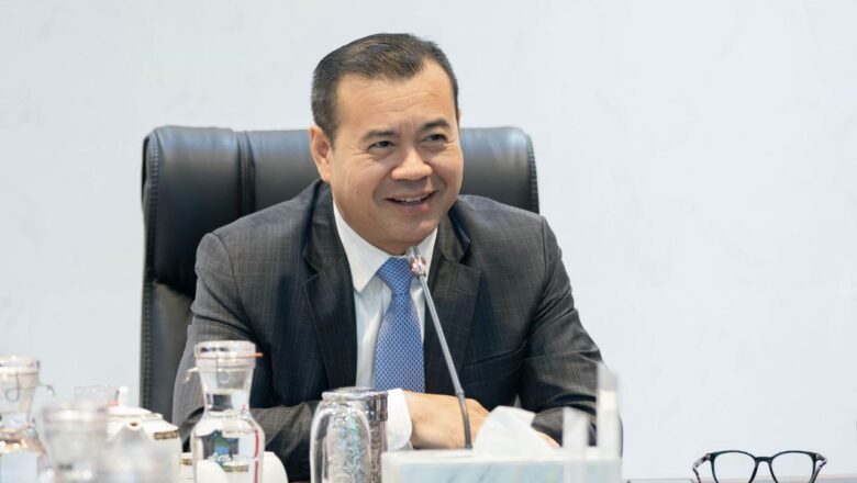 ឯកឧត្តមបណ្ឌិត កៅ ថាច ដឹកនាំកិច្ចប្រជុំប្រចាំឆ្នាំ ដើម្បីពិនិត្យមើលលទ្ធផលការងារសម្រេចបាន និងការប្រឈម នៅក្នុងឆ្នាំ២០២៥ ព្រមទាំងលើកទិសដៅការងារឆ្នាំ២០២៦