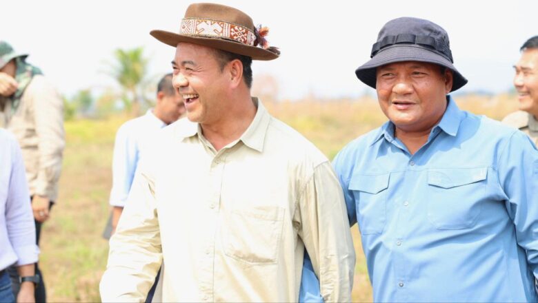 ឯកឧត្តមបណ្ឌិត កៅ ថាច អញ្ជើញចុះពិនិត្យវឌ្ឍនភាព “គម្រោងកាត់បន្ថយភាពក្រីក្រ” និងសួរសុខទុក្ខបងប្អូនកសិករ ក្នុងខេត្តឧត្តរមានជ័យ