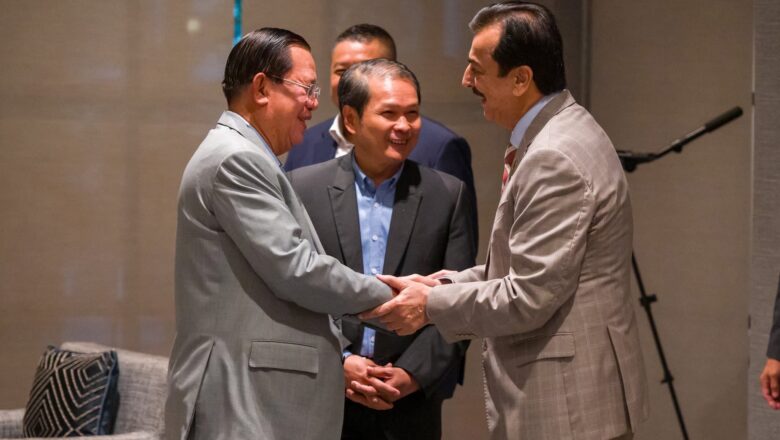 សម្ដេចតេជោ ហ៊ុន សែន អញ្ជើញពិសាអាហារពេលព្រឹកជាមួយ ឯកឧត្តម ស៊ីយ៉េដ យូសាហ្វ រ៉ាសា ហ្គីឡានី (Syed Yusuf Raza Gillani) ប្រធានព្រឹទ្ធសភា នៃសាធារណរដ្ឋអ៊ីស្លាមប៉ាគីស្ថាន