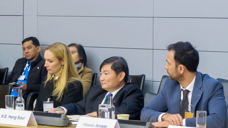 ឯកឧត្តម ហេង សួរ ចូលរួមចែករំលែកបទពិសោធអំពីការត្រួតពិនិត្យអនុលោមភាពច្បាប់ ពាក់ព័ន្ធនឹងសិទ្ធិមនុស្ស និងបរិស្ថាន (HREDD) លក្ខខណ្ឌសុវត្ថិភាព និងសុខភាពការងារ និងកិច្ចសន្ទនាសង្គម ក្នុងវេទិកាប្រចាំឆ្នាំរបស់ អង្គការ OECD