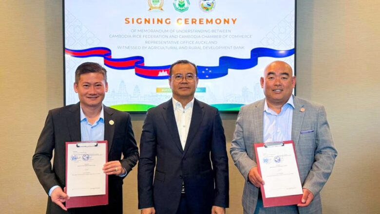 President of the Cambodia Rice Federation, attended and signed the Memorandum of Understanding (MoU) with the Cambodia Chamber of Commerce Representative Office Auckland