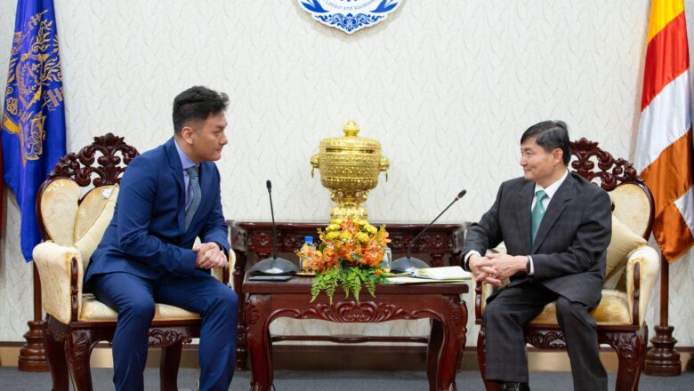 ក្រសួងការងារ និងក្រុមហ៊ុន ខ្មែរ ហ្វេមីលី ប៊ីហ្សនេស មេនេចម៉ិន រួមគ្នាលើកកម្ពស់ការយល់ដឹងពីសុវត្ថិភាព និងសុខភាពការងារ (OSH) នៅកន្លែងធ្វើការ