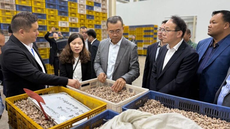 ឯកឧត្ដម​បណ្ឌិត​ កៅ​ ថាច​ ដឹក​នាំ​សហការី​ជួប​ពិភាក្សា​ការងារ​លេី​វិស័យ​ស្វាយ​ចន្ទី​ ជាមួយ​តំណាងរដ្ឋបាល​ក្រុង​ជីងស៊ី​