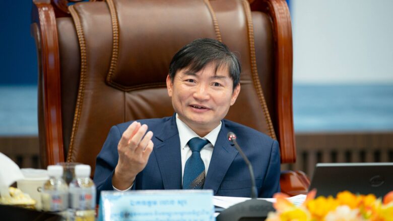 ឯកឧត្តម ហេង សួរ ដឹកនាំកិច្ចប្រជុំក្រុមប្រឹក្សាភិបាល ប.ស.ស. ដើម្បីពិនិត្យផែនការយុទ្ធសាស្ត្រ និងដោះស្រាយបញ្ហាប្រឈមឱ្យកាន់តែមានប្រសិទ្ធភាព និងតម្លាភាព