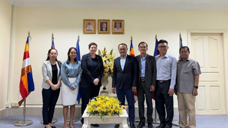 ឯកឧត្តម តាន់ ផាន់ណារ៉ា ទទួលជួបសម្ដែងការគួរសមនិងពិភាក្សាការងារជាមួយក្រុមការងារនៃស្ថានទូតអង់គ្លេស ដឹកនាំដោយលោកស្រី Ricke Jennings, DEFRA Regional Counsellor ប្រចាំអាស៊ីអាគ្នយ៍ និងលោកស្រី Kimberly Bugo