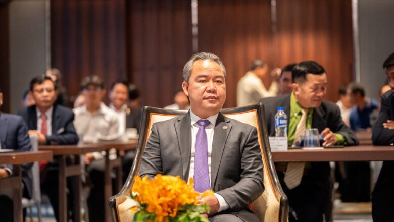 ឯកឧត្តមអនុរដ្ឋលេខាធិការ គី ច័ន្ទរំដួល អញ្ជើញចូលរួមក្នុងកម្មវិធីបើក «ការចាប់ផ្តើមនៃស៊េរីពិព័រណ៍កម្ពុជាឆ្នាំ ២០២៦» នៅសណ្ឋាគារ ហៃយ៉ាត រីជែន រាជធានីភ្នំពេញ