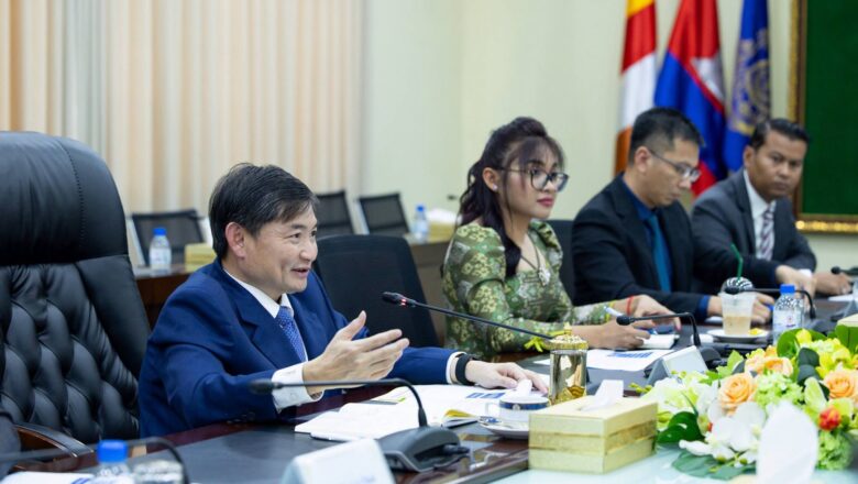 ឯកឧត្ដមរដ្ឋមន្រ្តី ហេង សួរ សាទរចំពោះប្រតិបត្តិការក្រុមហ៊ុន MinebeaMitsumi រយៈពេល ១៥ឆ្នាំនៅកម្ពុជា និងស្វាគមន៍ការពង្រីកការវិនិយោគនៅខេត្តពោធិ៍សាត់